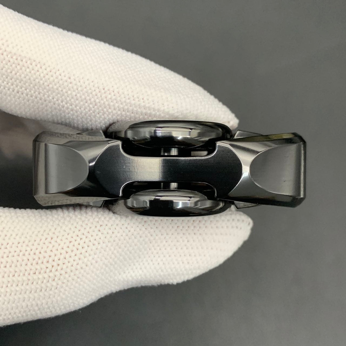 Pan Yixian Zirconium Polished