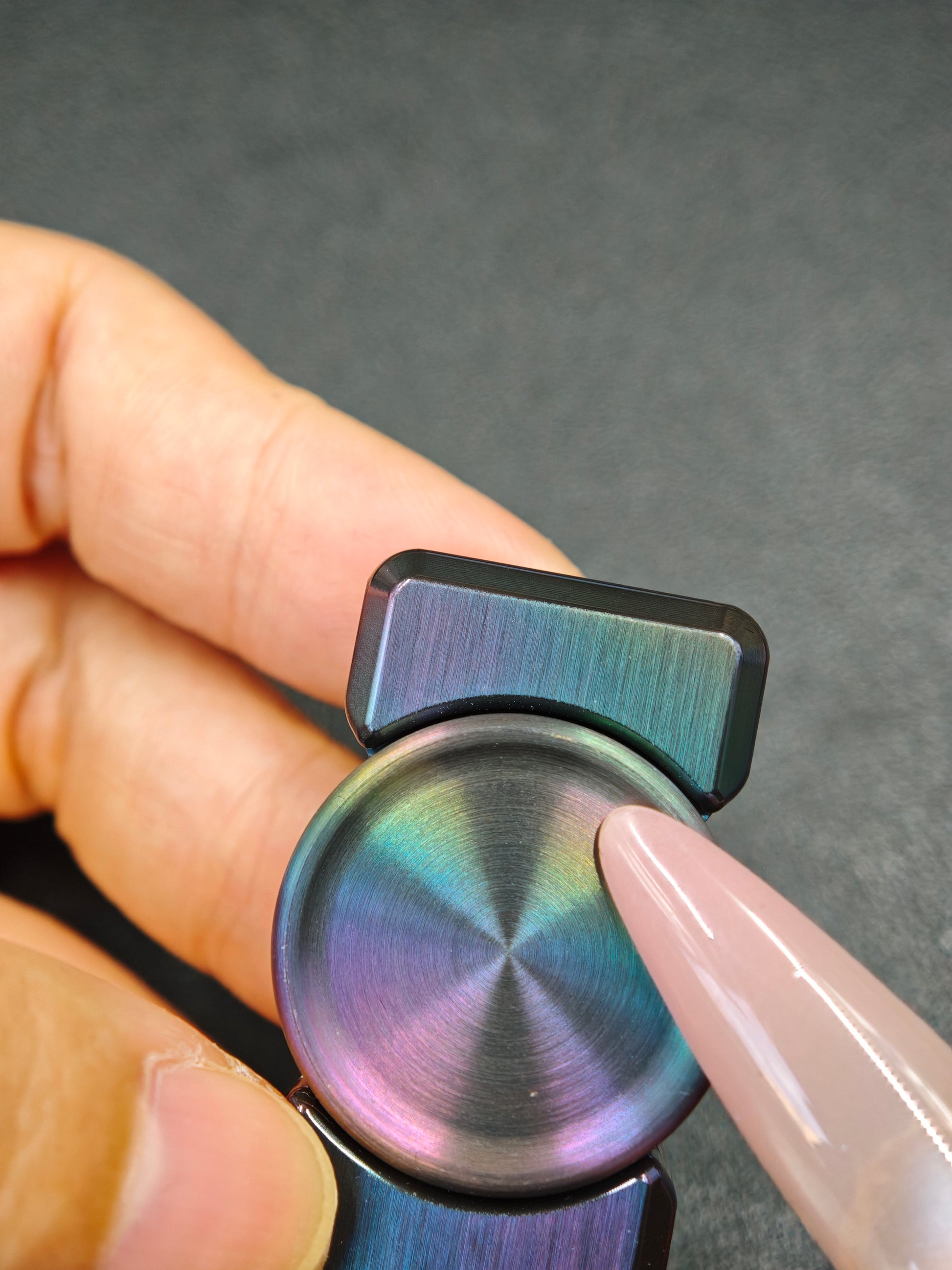 Two-Leaf Impact Zirconium Oil Slick