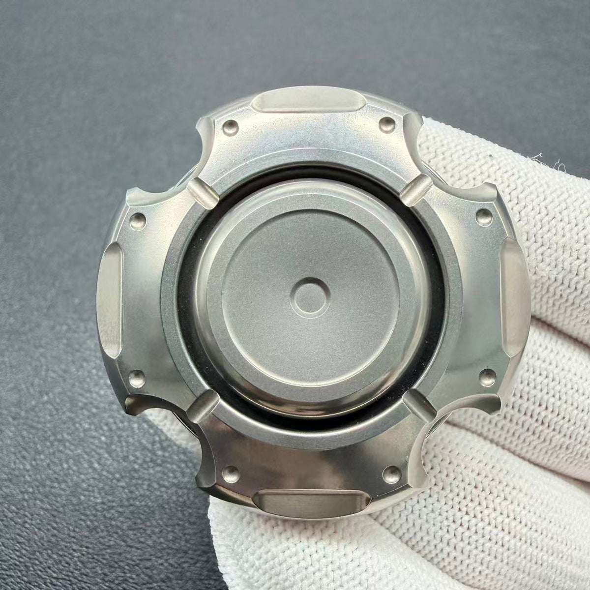 Resonance Titanium