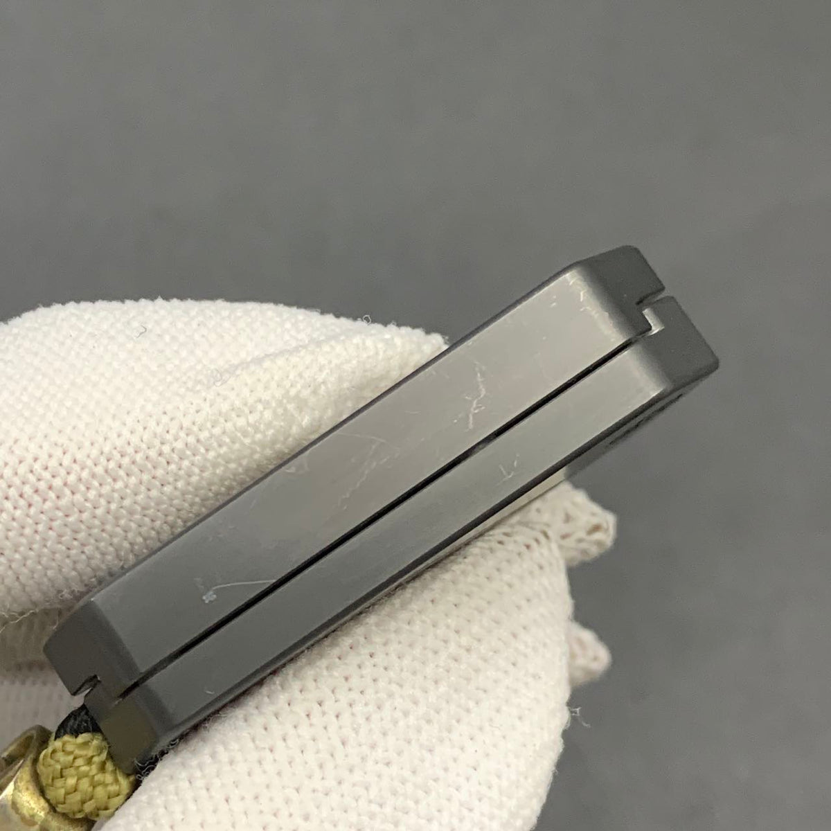 Plane Zirconium