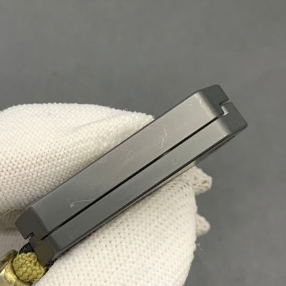 Plane Zirconium
