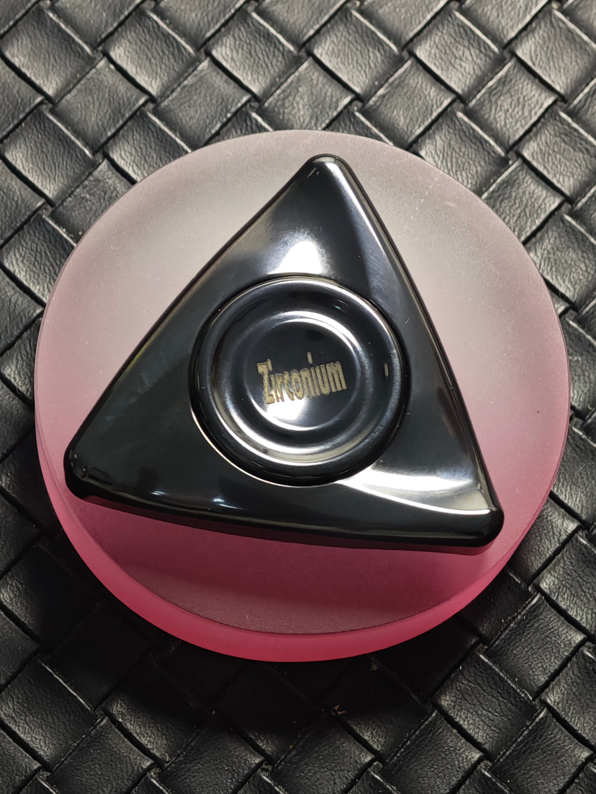 Element Zirconium