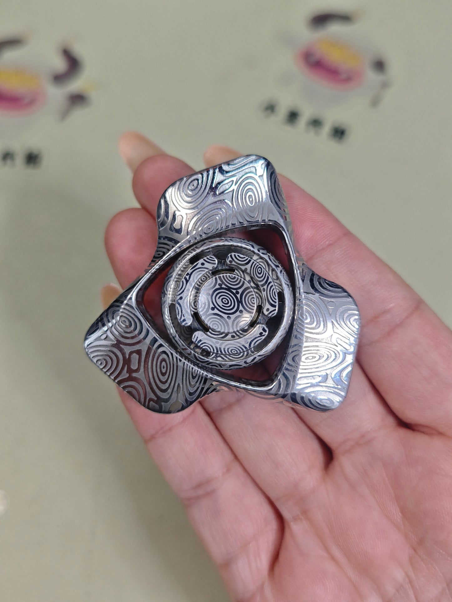 Phantom Dual Leaf Stainless Steel