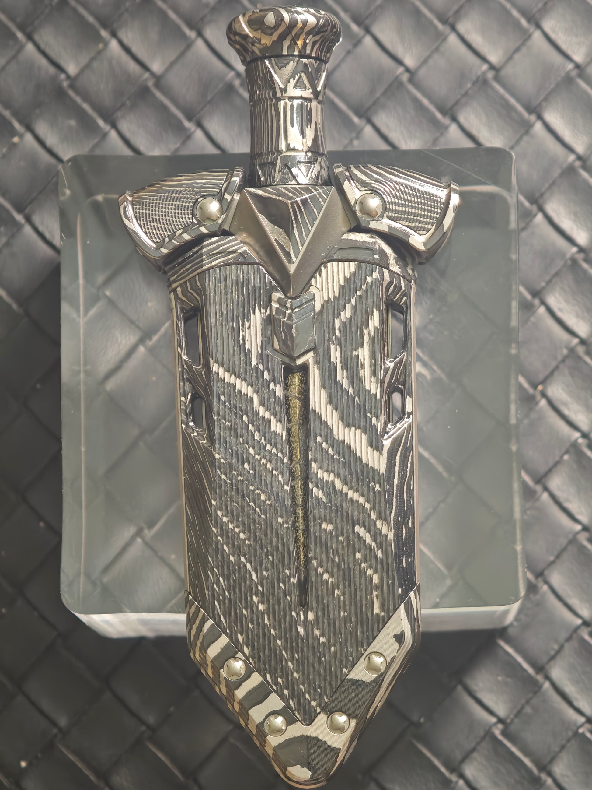 Ghost Lantern Lake Sword Zircuti