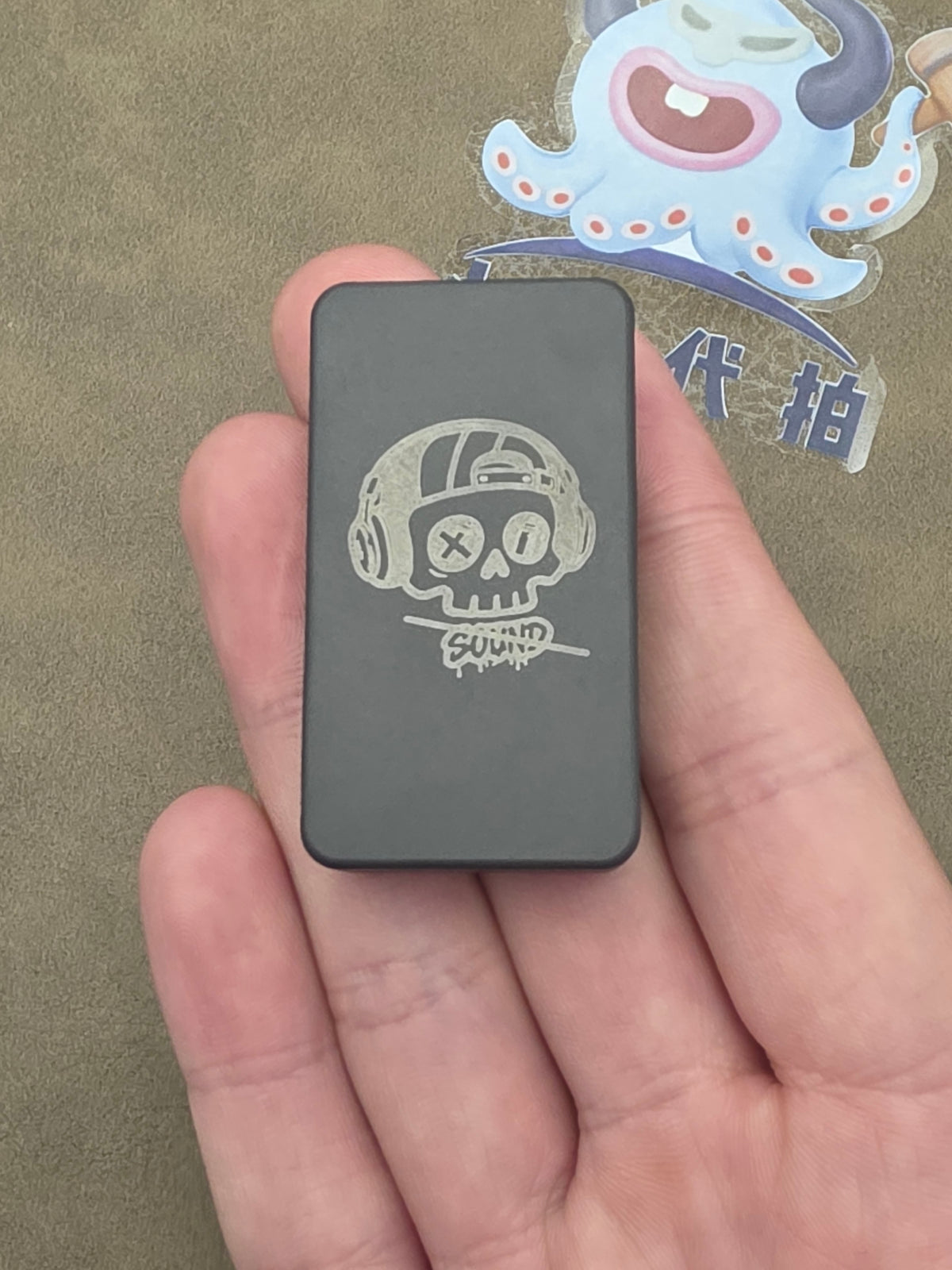 Mute Zirconium