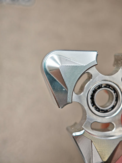 Tri Leaf Vida Stainless Steel