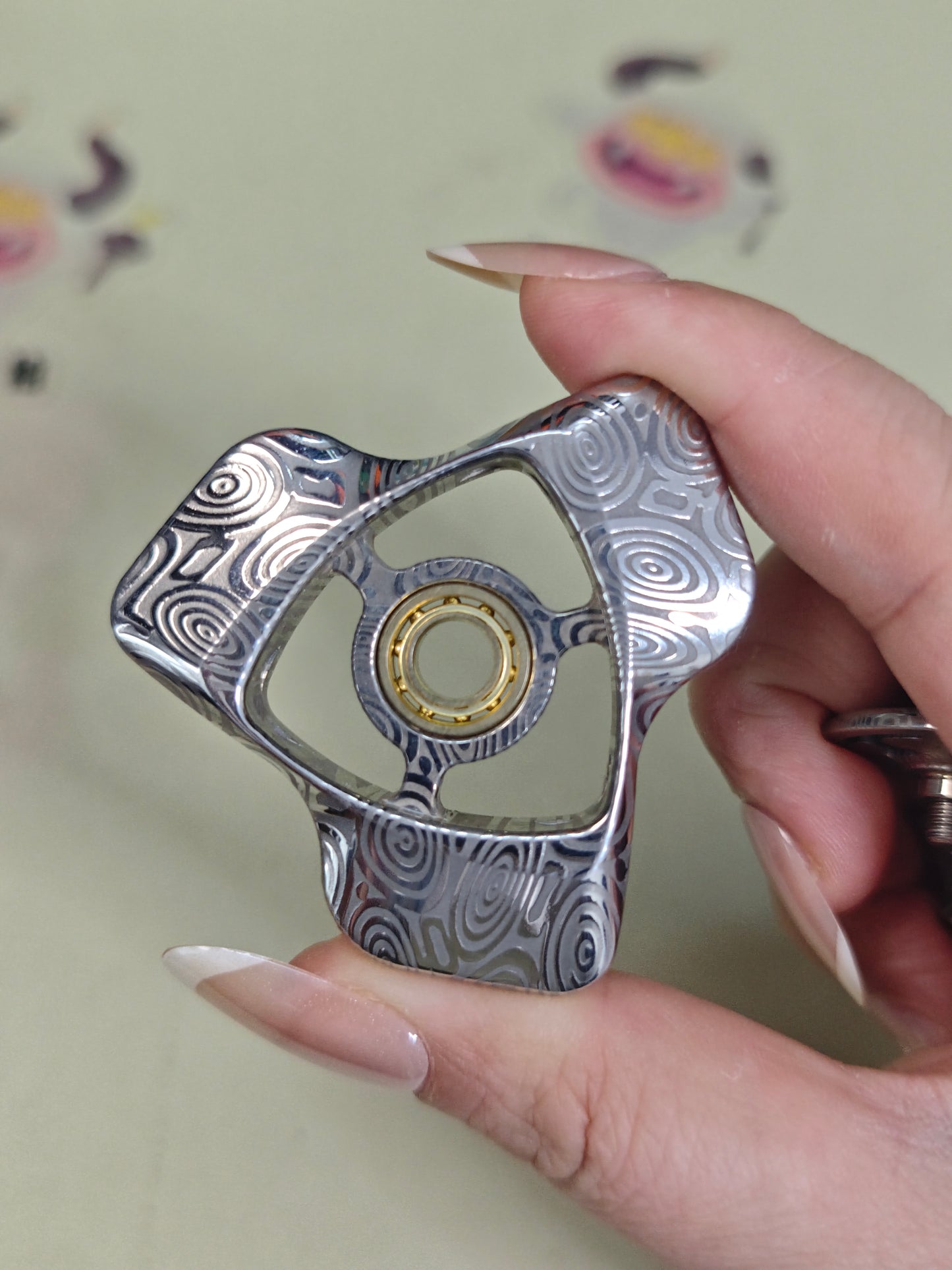 Phantom Dual Leaf Stainless Steel