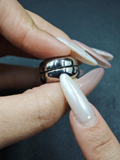 Floating Cloud Titanium