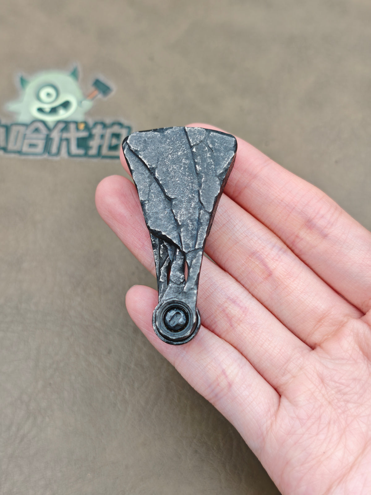NAYICI Peacock Feather Zirconium Stone Textured