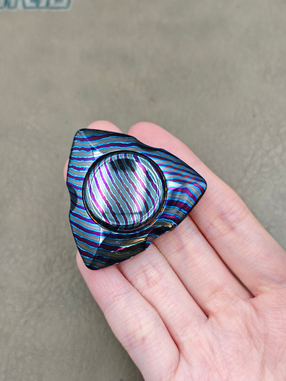 Hourglass S2 Zircuti