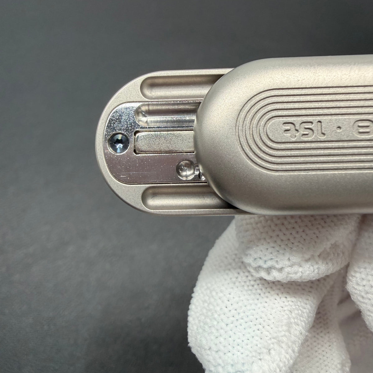 Floating Cloud Titanium