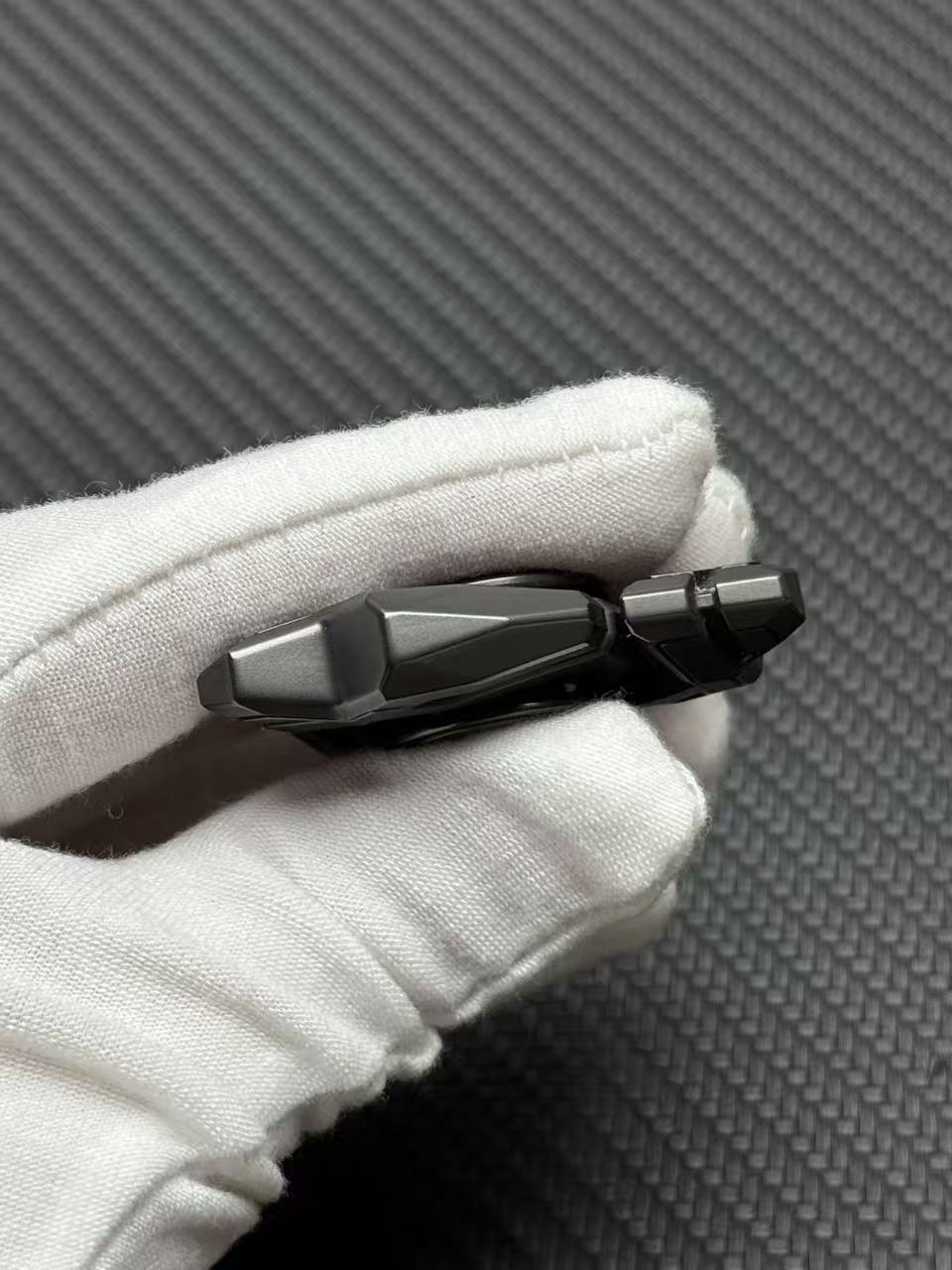 Ouroboros Zirconium Oil Slick