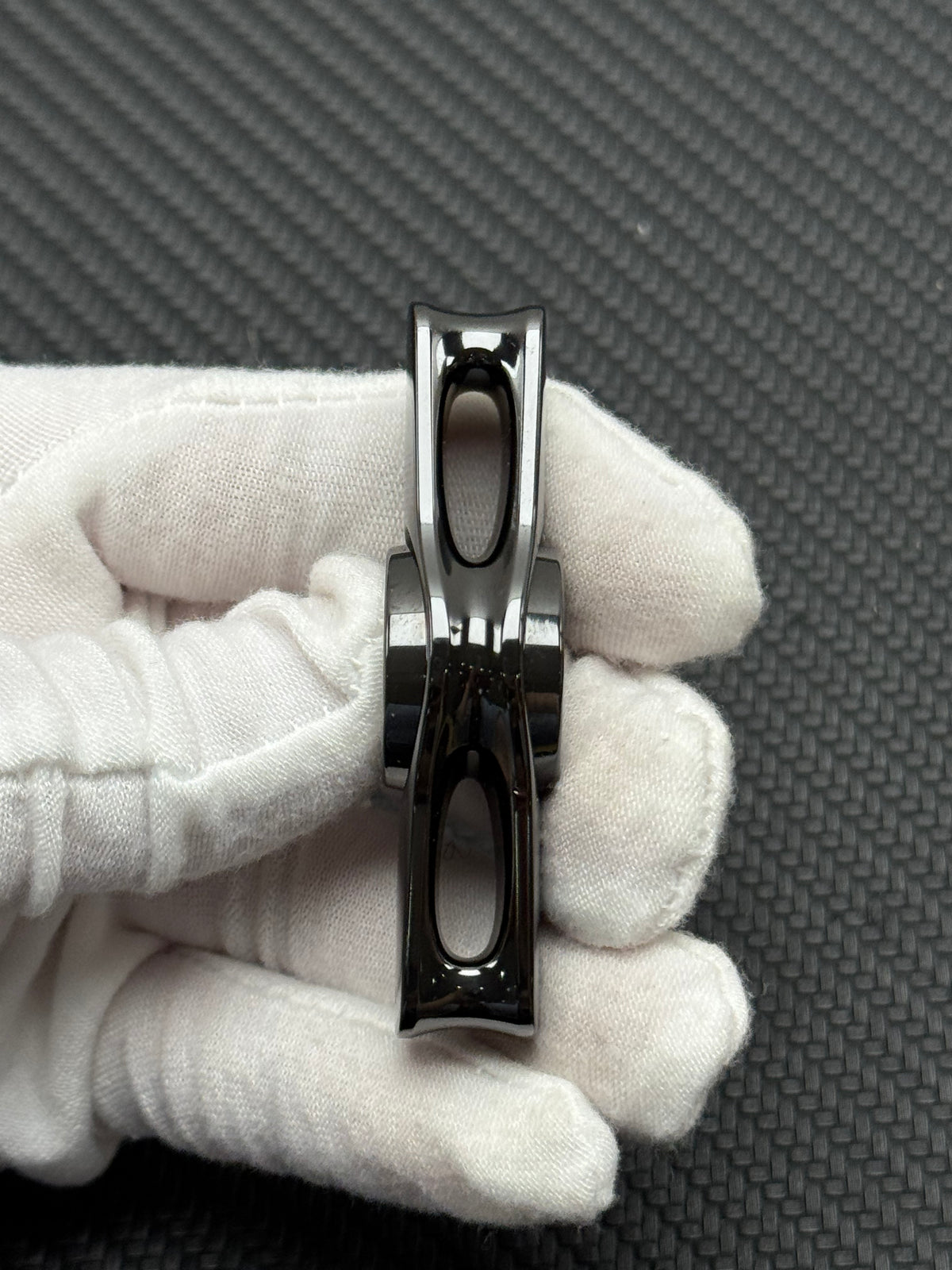 Oumuamua Premium & Buckle Zirconium Polished
