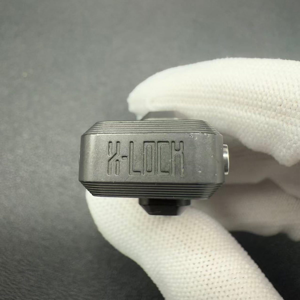 X Lock Zirconium