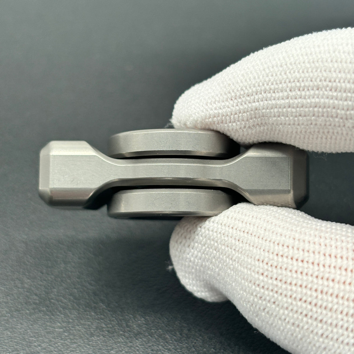 Floating Shadow Titanium