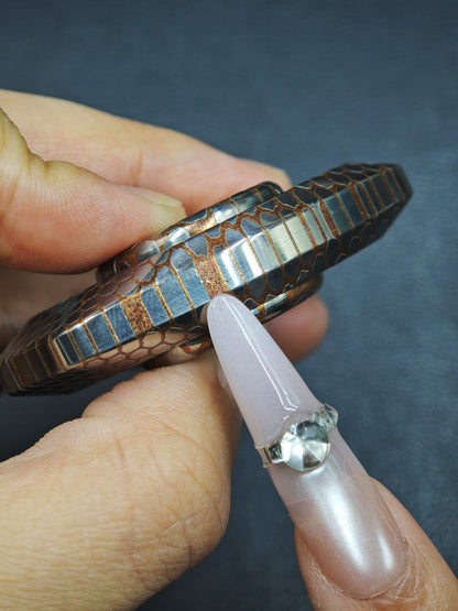 Mirror Eye Superconductor