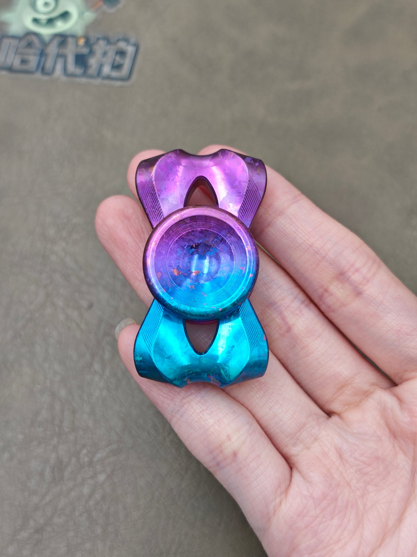 Kiva Crystallized Titanium