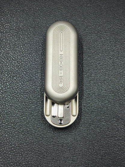 Floating Cloud Titanium