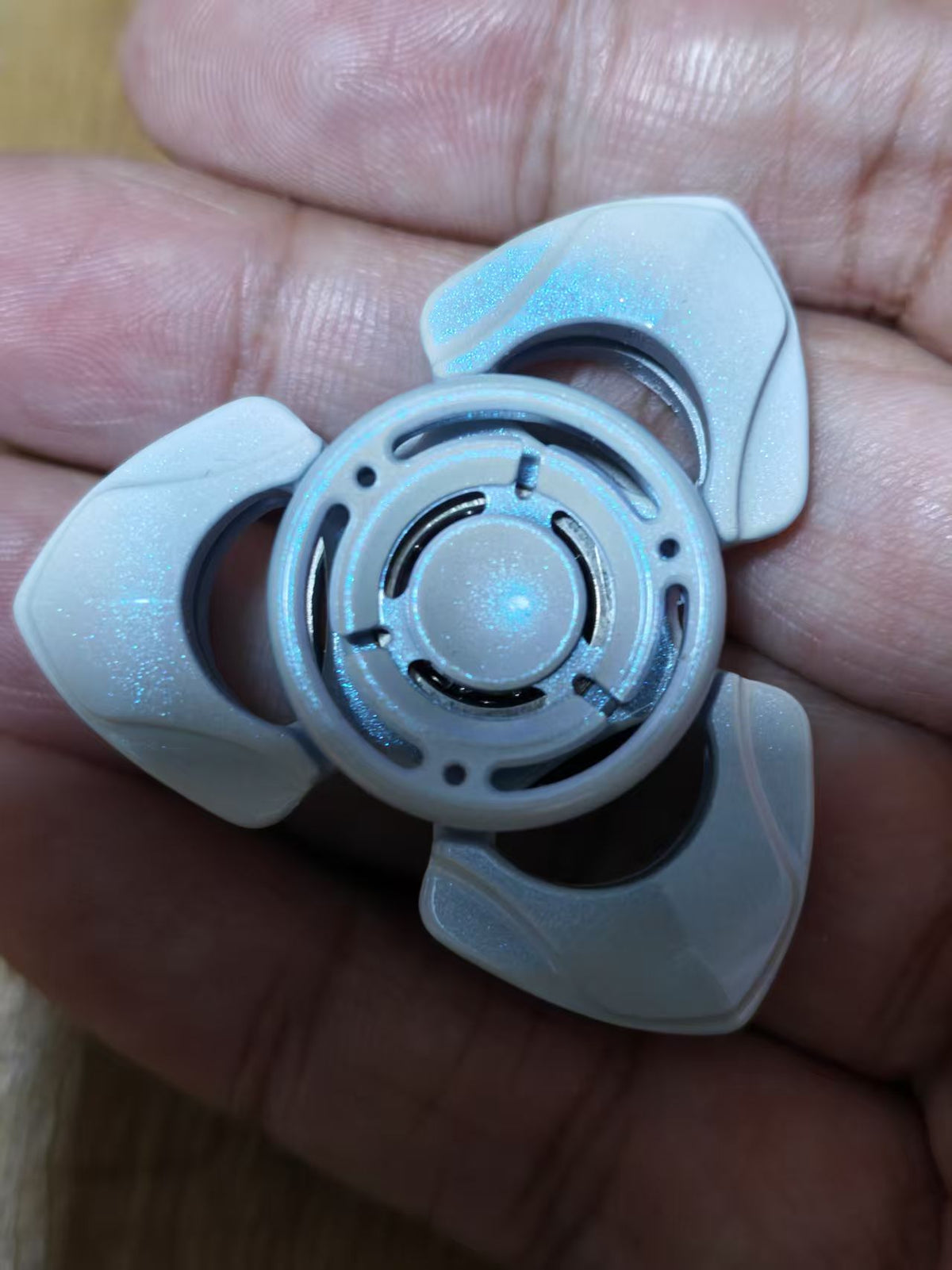 Toothless Mini Pearl White Zirconium