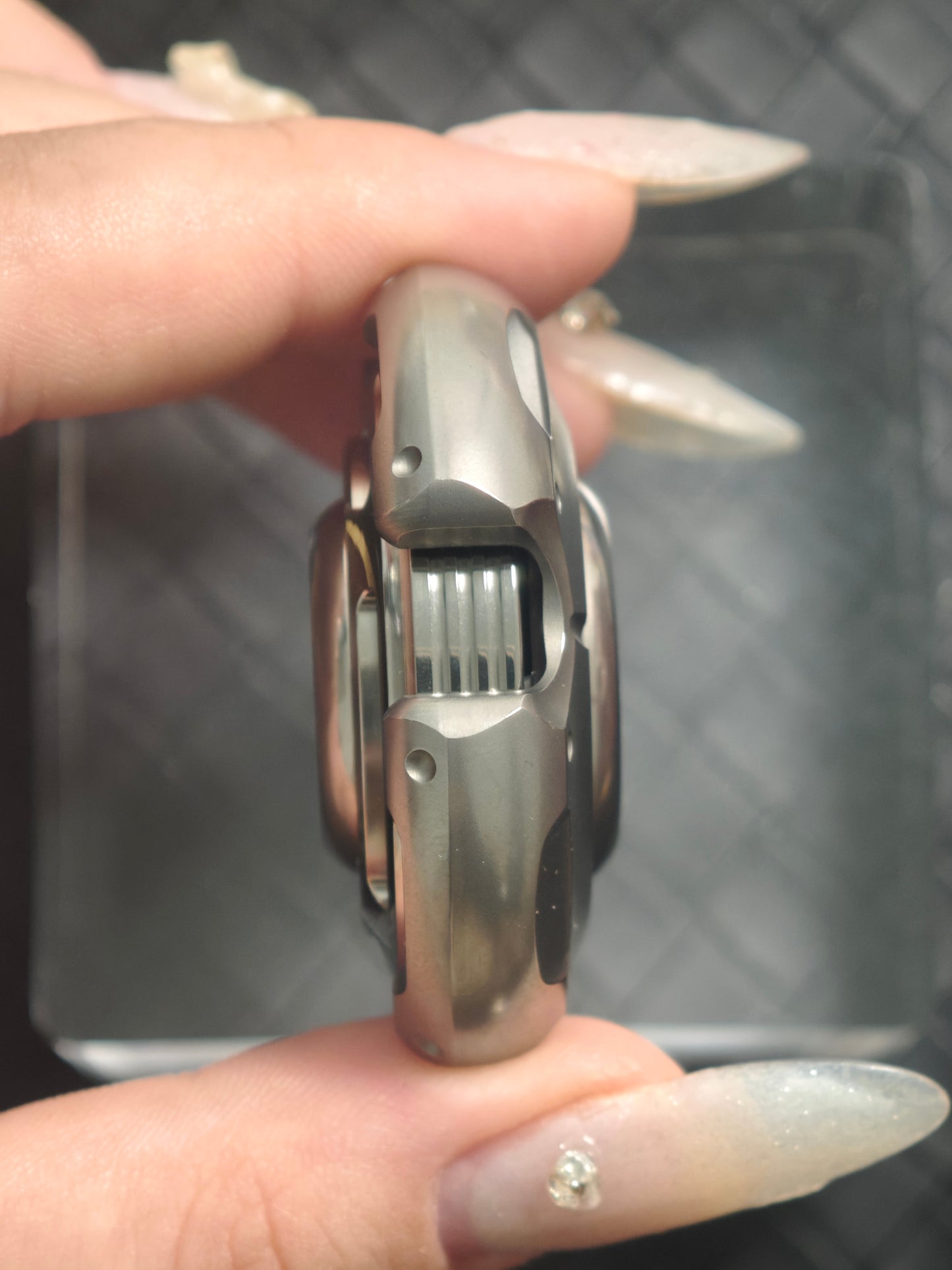 Resonance Titanium