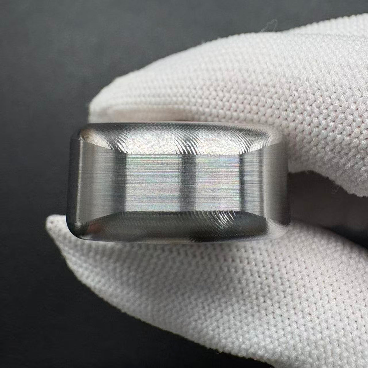 Two-Leaf Horizon Stainless Steel Machine Finished