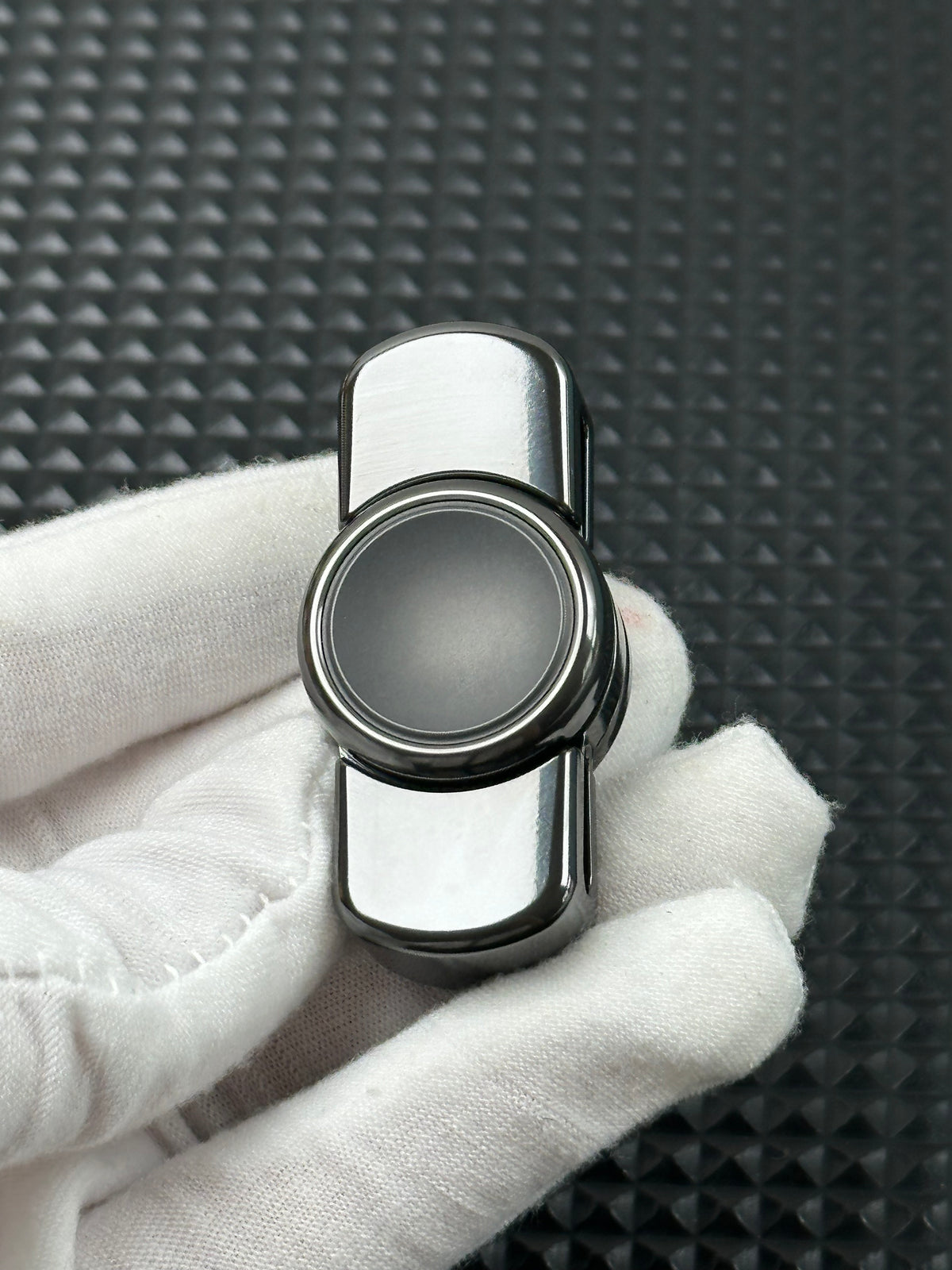 Floating Shadow Pro Zirconium