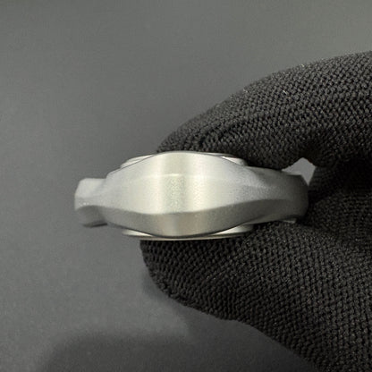 Loop Stratus Stainless Steel