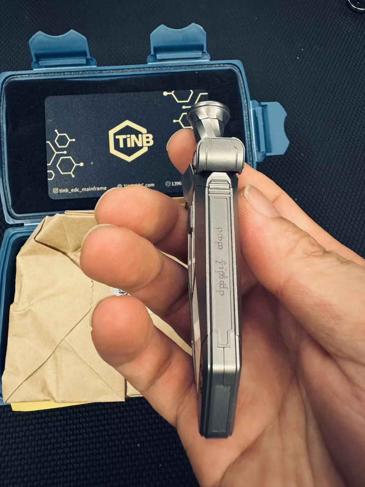 Aroundight MOP Titanium
