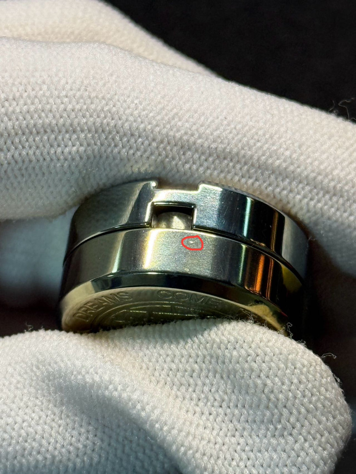 F2.8 Zirconium Oil Slick
