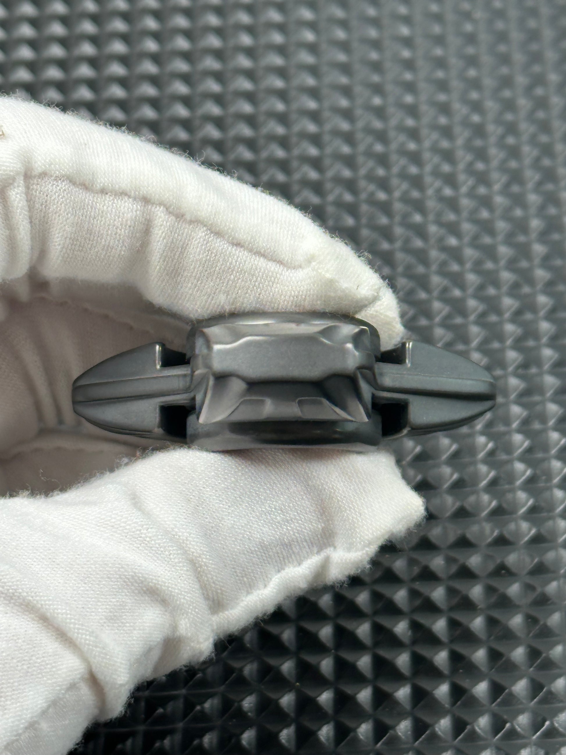 G One Zirconium
