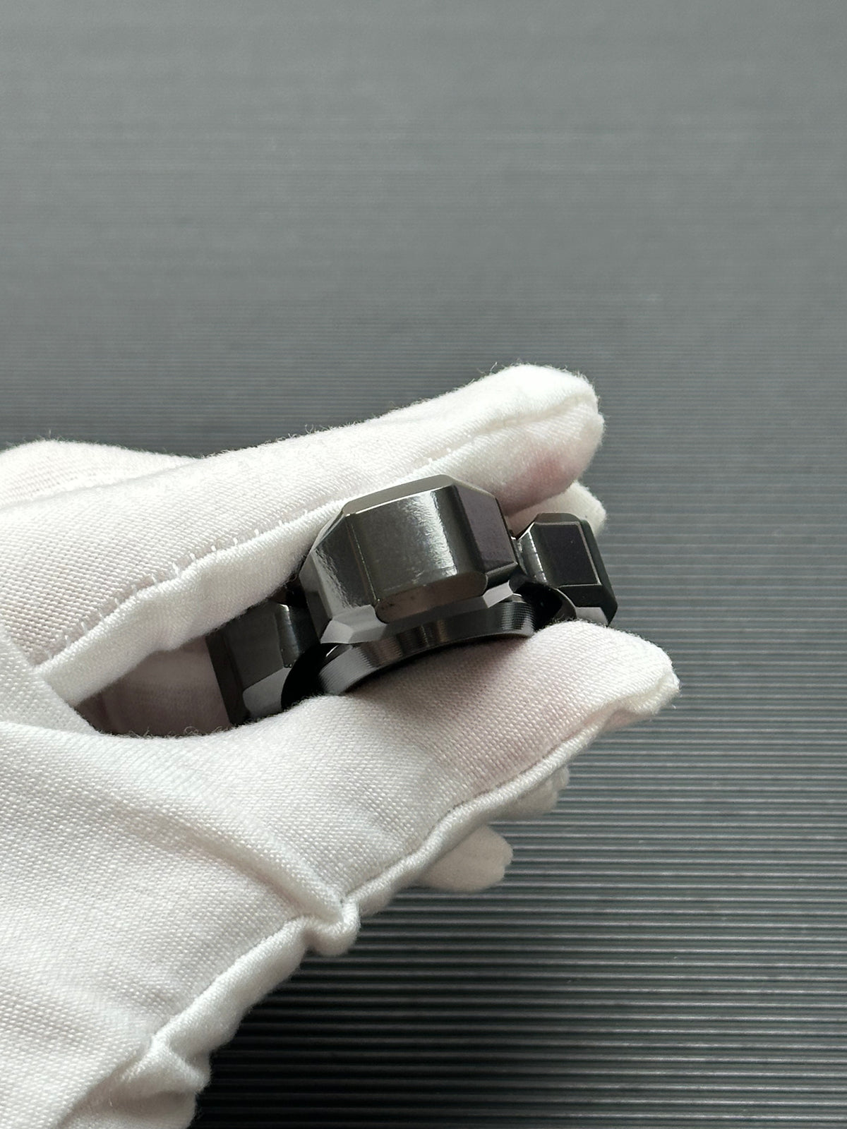 Whisper Duo Zirconium Polished