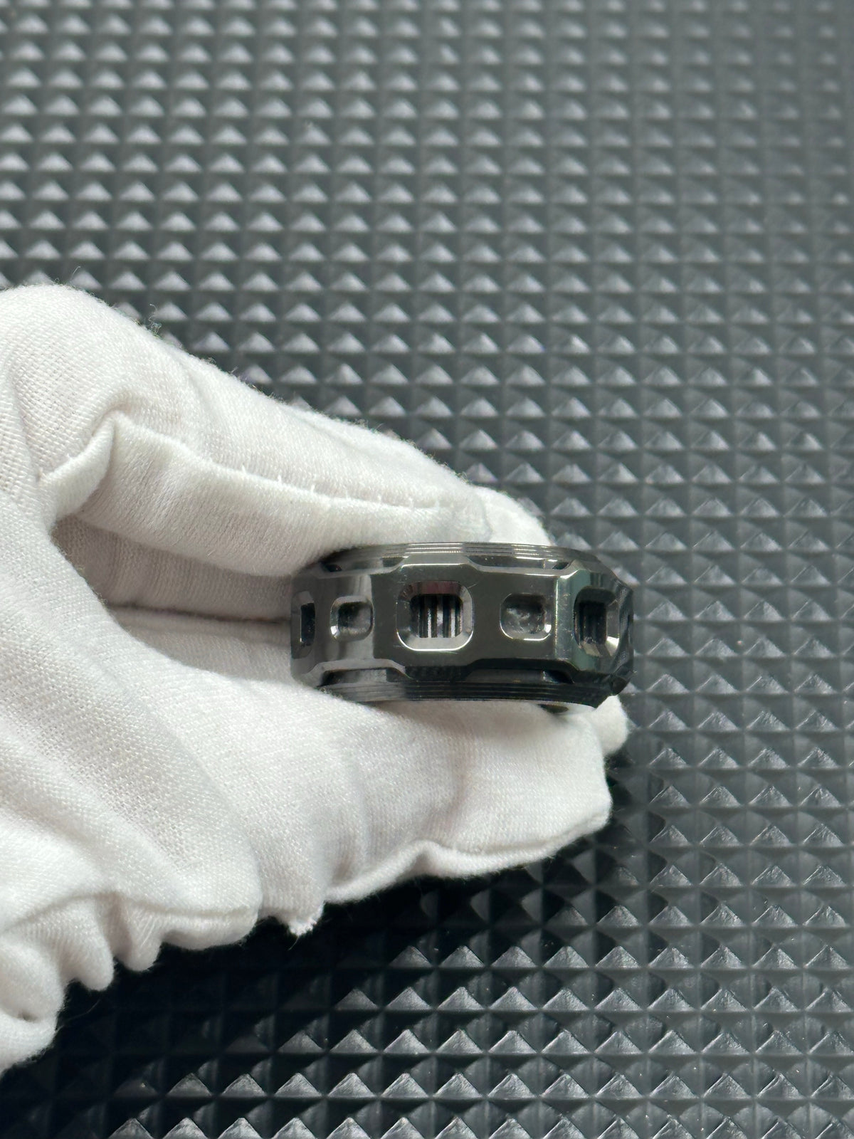 Shadow Raider Ratchet Zirconium