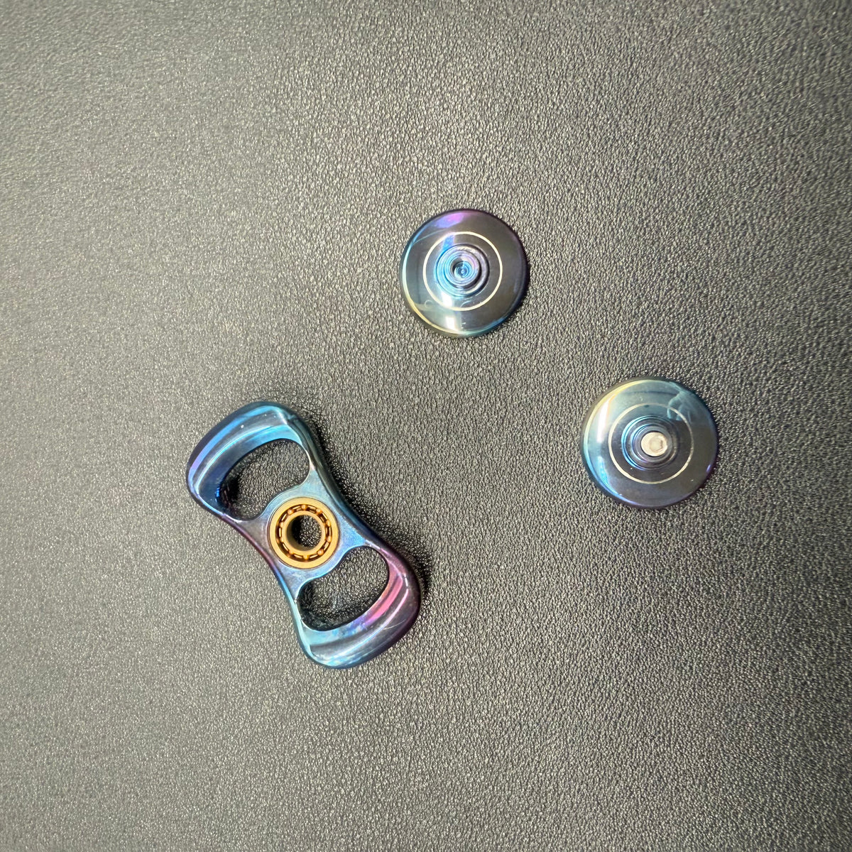 Two-Leaf Horizon Zirconium Oil Slick