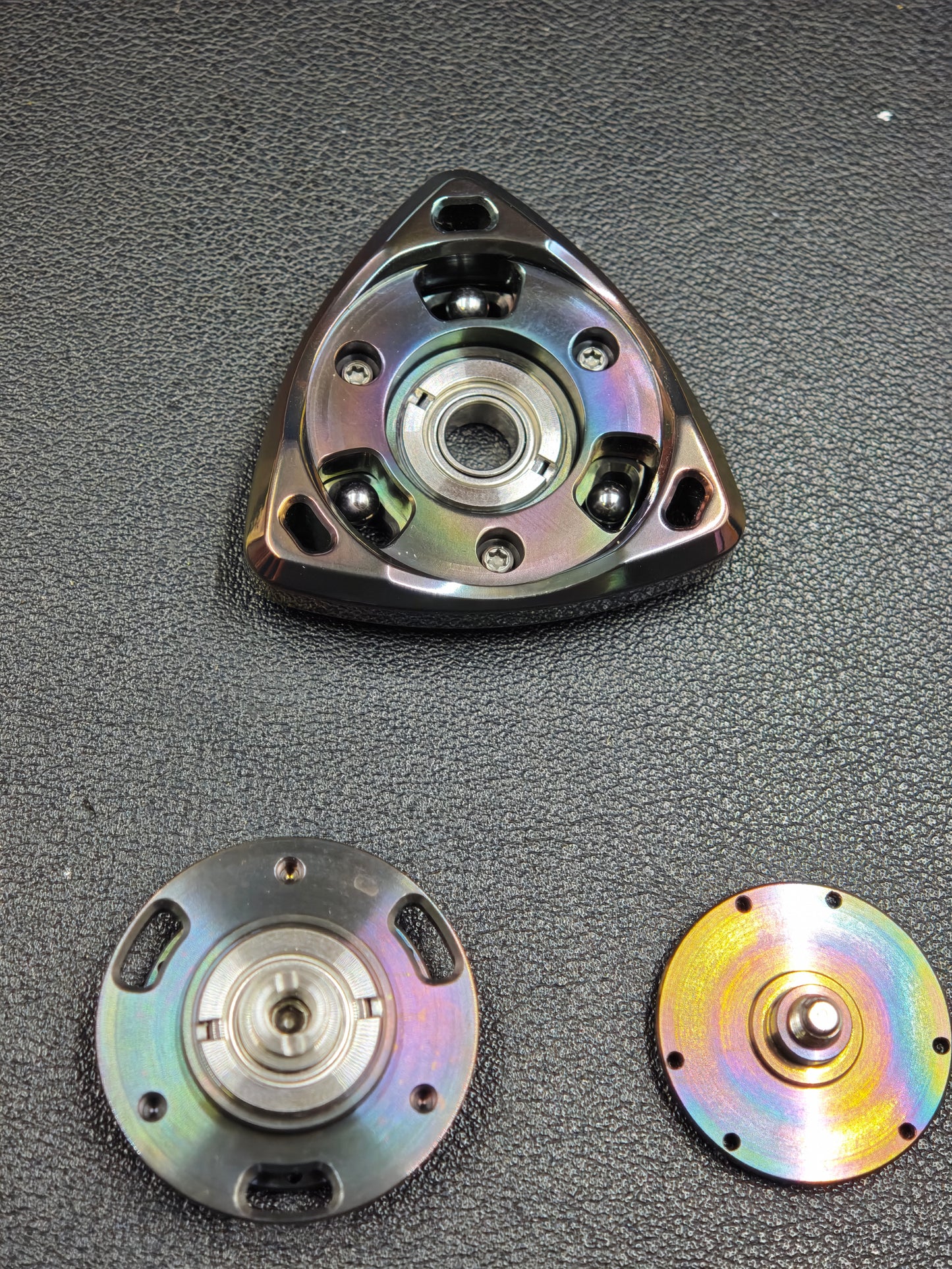 9 HAND ROAR Spinner Zirconium