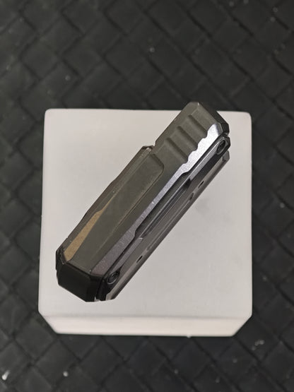 Thousand machines Zirconium Stonewashed