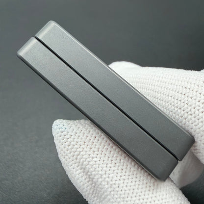 Mute Zirconium