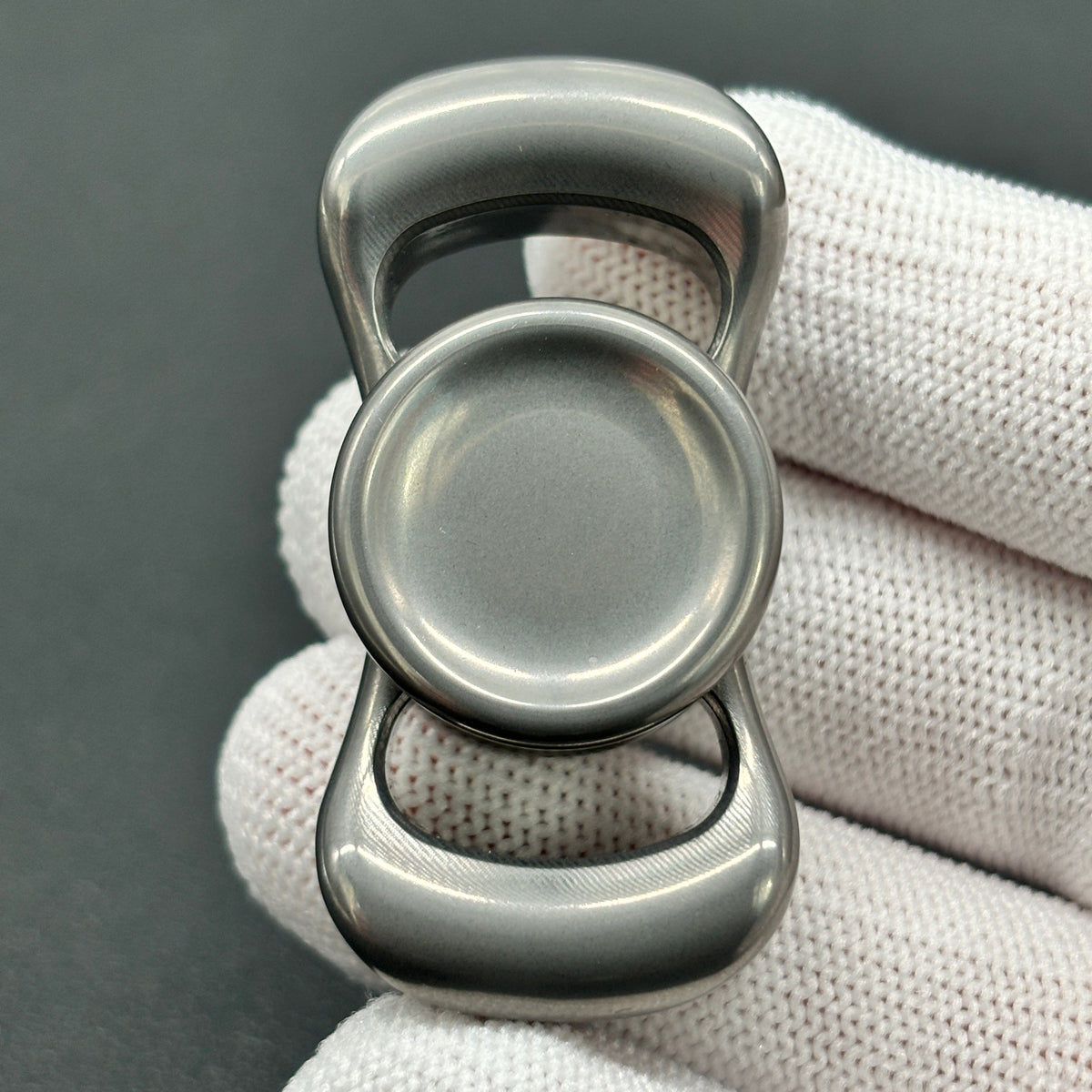 Two-Leaf Horizon Stainless Steel