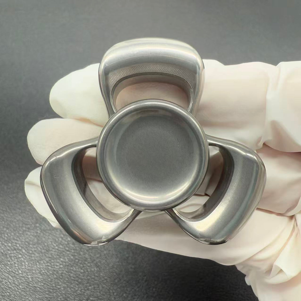 Three-Leaf Horizon Stainless Steel Stonewashed