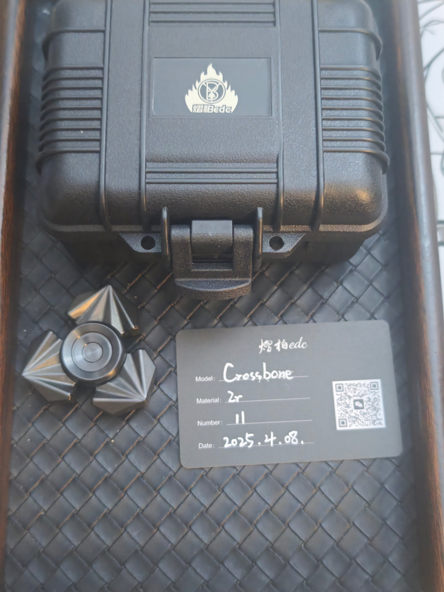 Tri Leaf Crossbone Zirconium