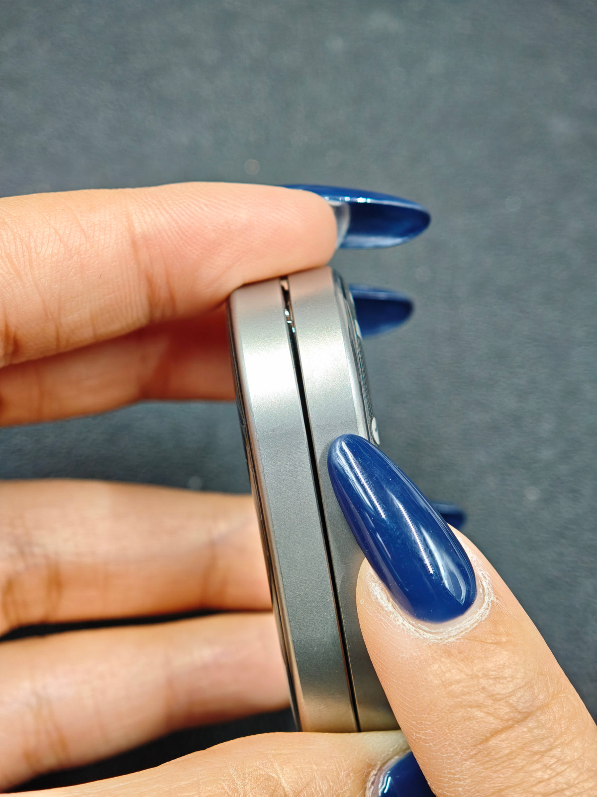 Groove Titanium Resin-Sealed Engraved