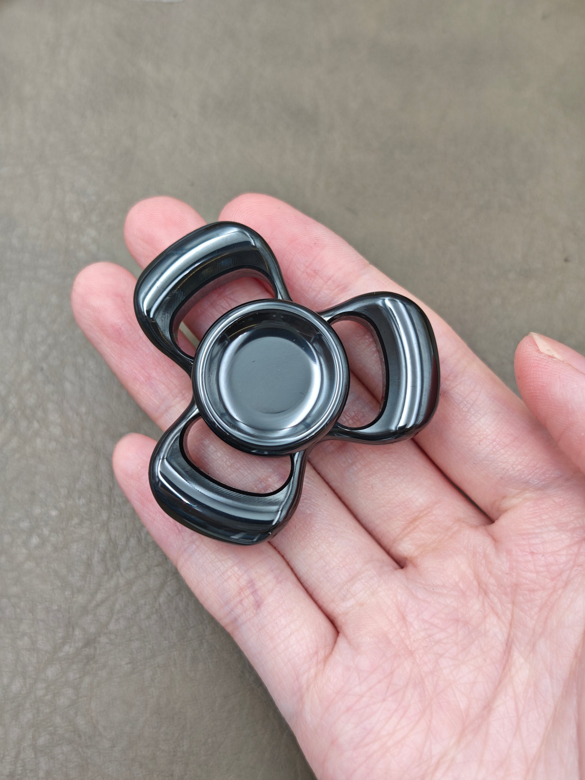 Three-Leaf Horizon Zirconium Polished