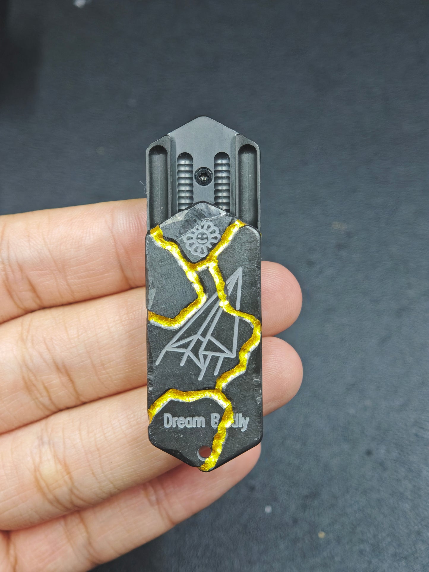 Plane Zirconium