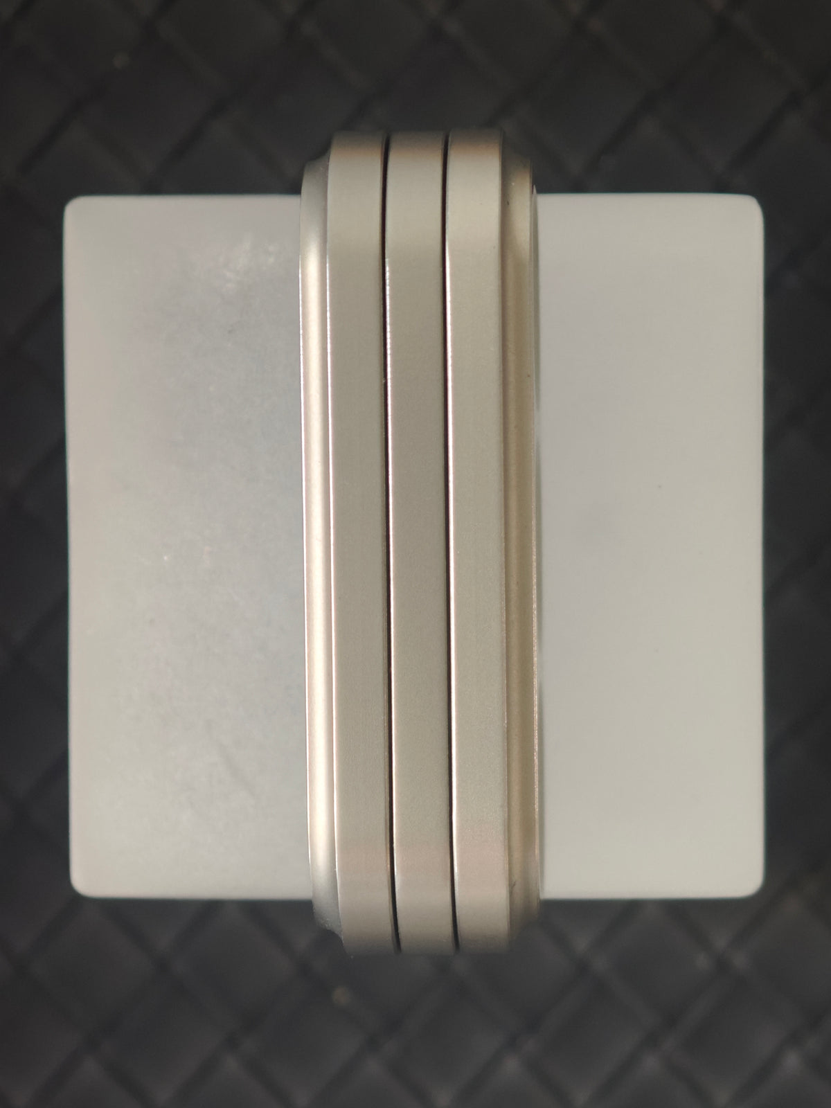 Pea Stainless Steel Stonewashed