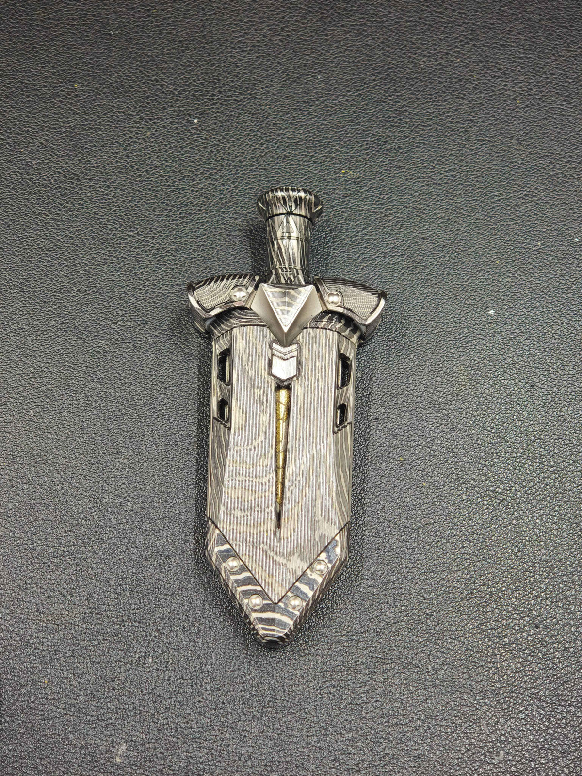 White Tiger Lake Sword Zirconium Zircuti