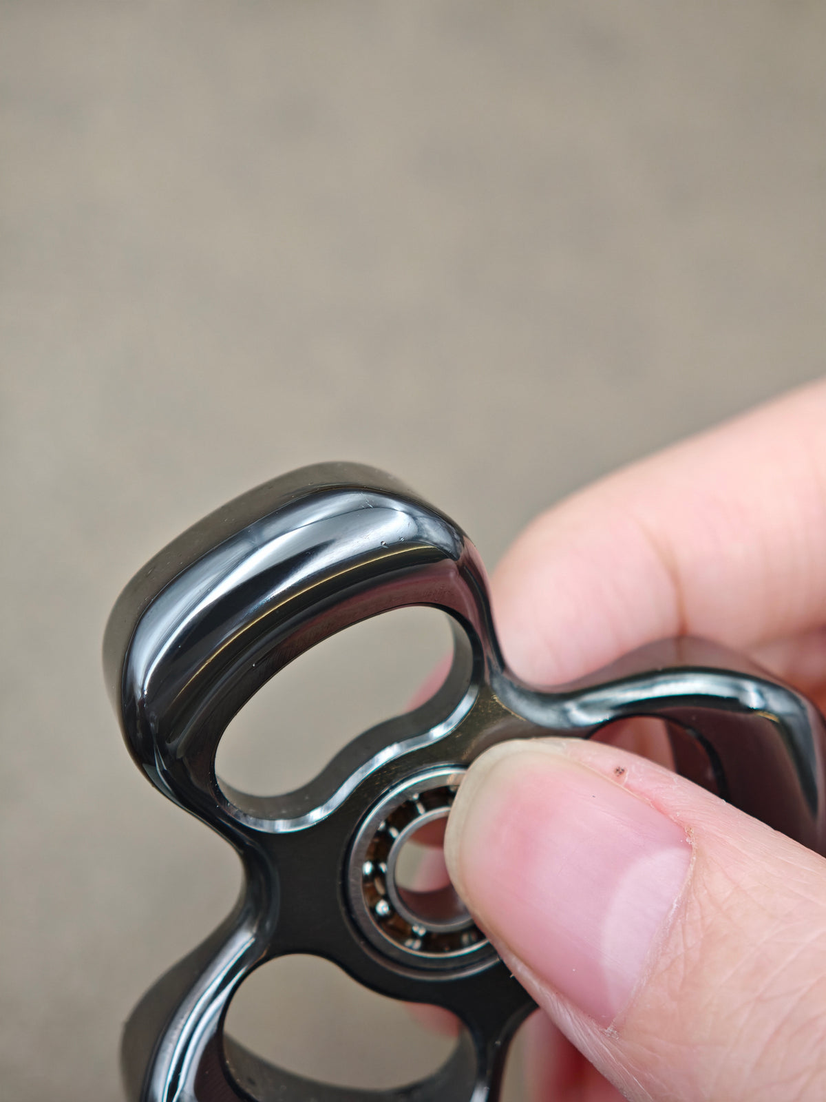 Three-Leaf Horizon Zirconium Polished