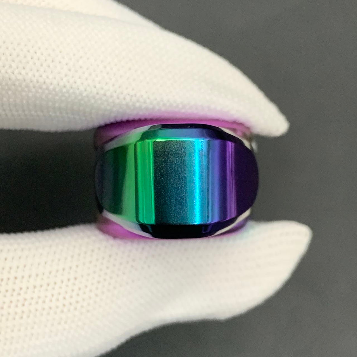 Pan Yixian Tungsten Color-Anodized