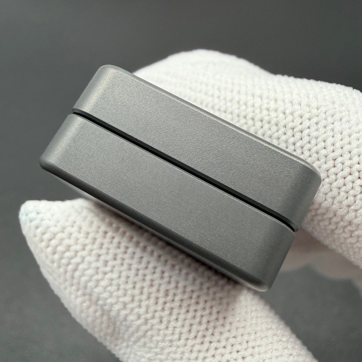 Mute Zirconium