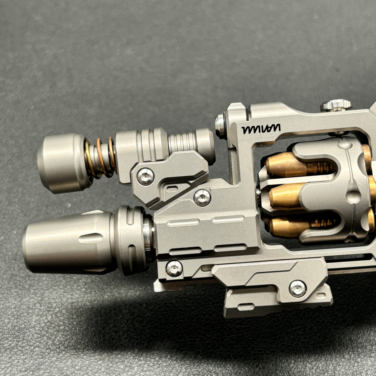 EDCELL Breaker Titanium