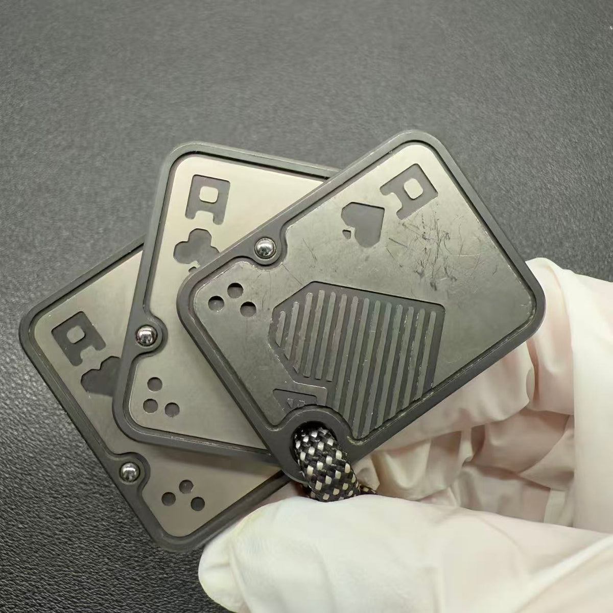 Poker Shuffle Zirconium
