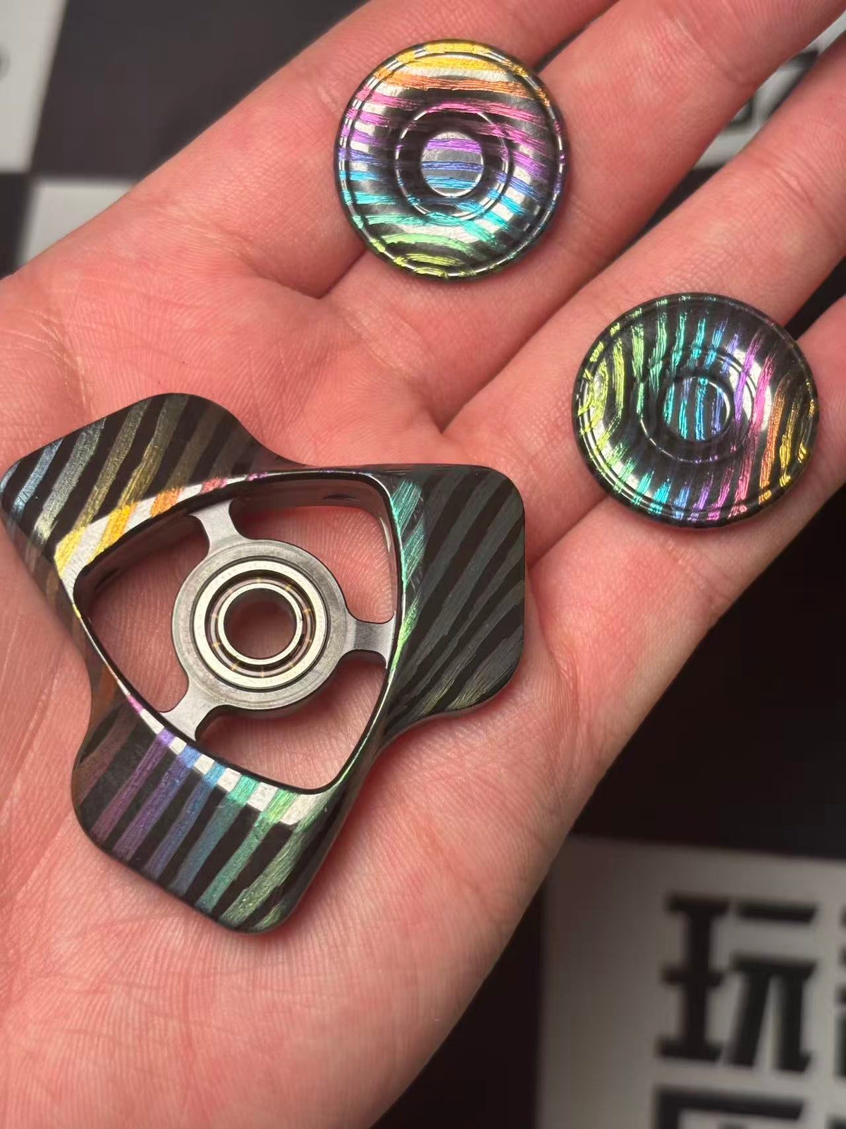 Phantom Dual Leaf Zirconium Engraved